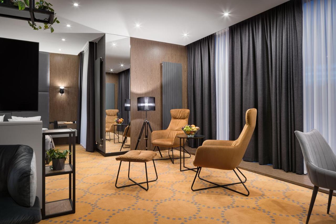 Hotel Raymond Трускавец Екстериор снимка