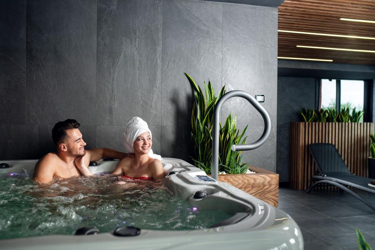 Hotel Raymond Трускавец Екстериор снимка